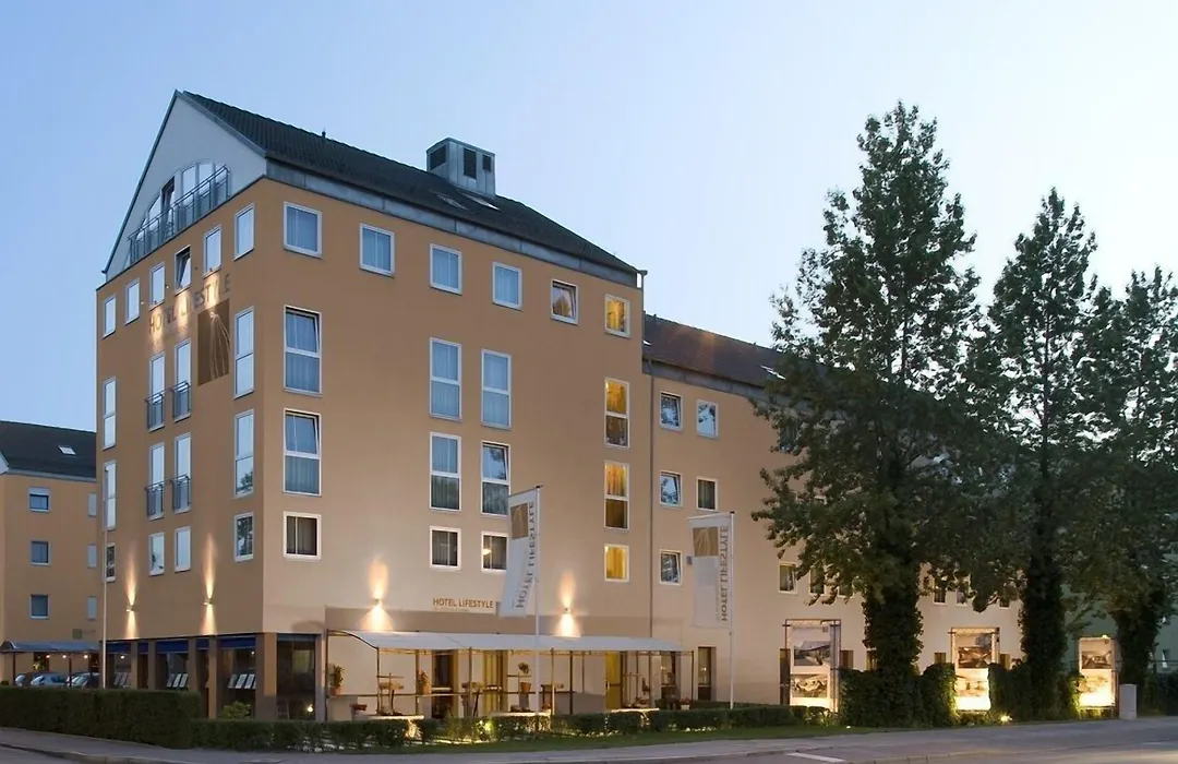 Hotel Lifestyle-1
