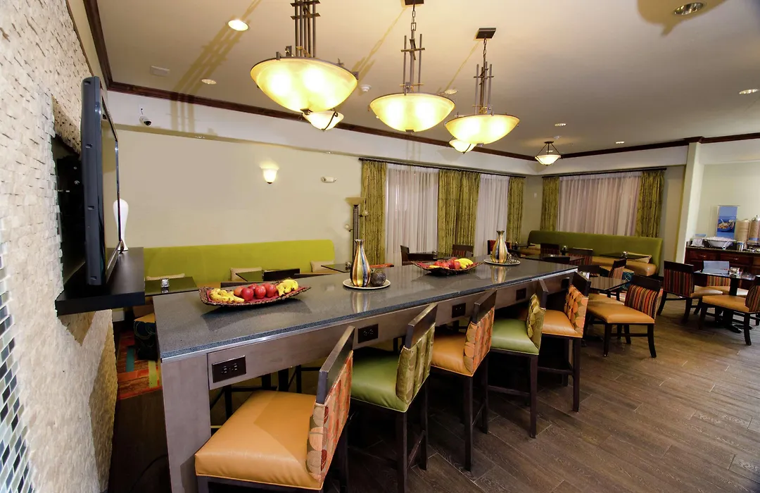 Hampton Inn & Suites Gallup-1