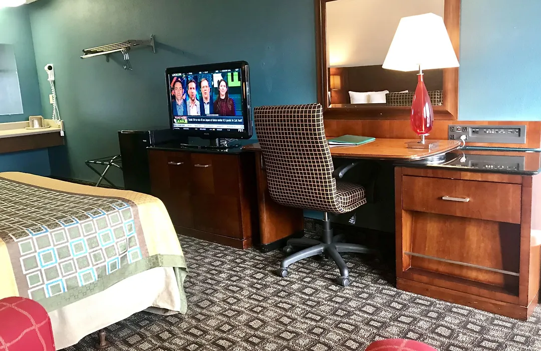 Lakes Inn-1