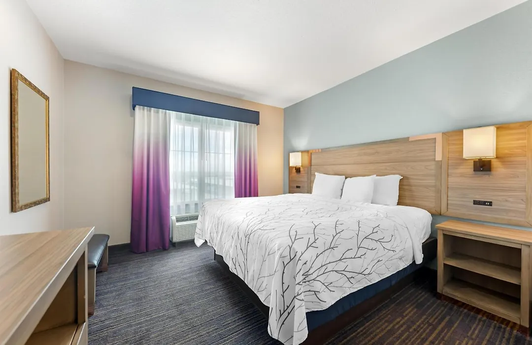 Best Western Plus San Antonio East Inn & Suites-1