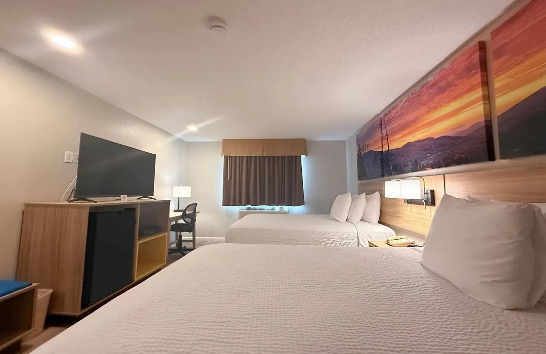 Days Inn By Wyndham Torrington-1