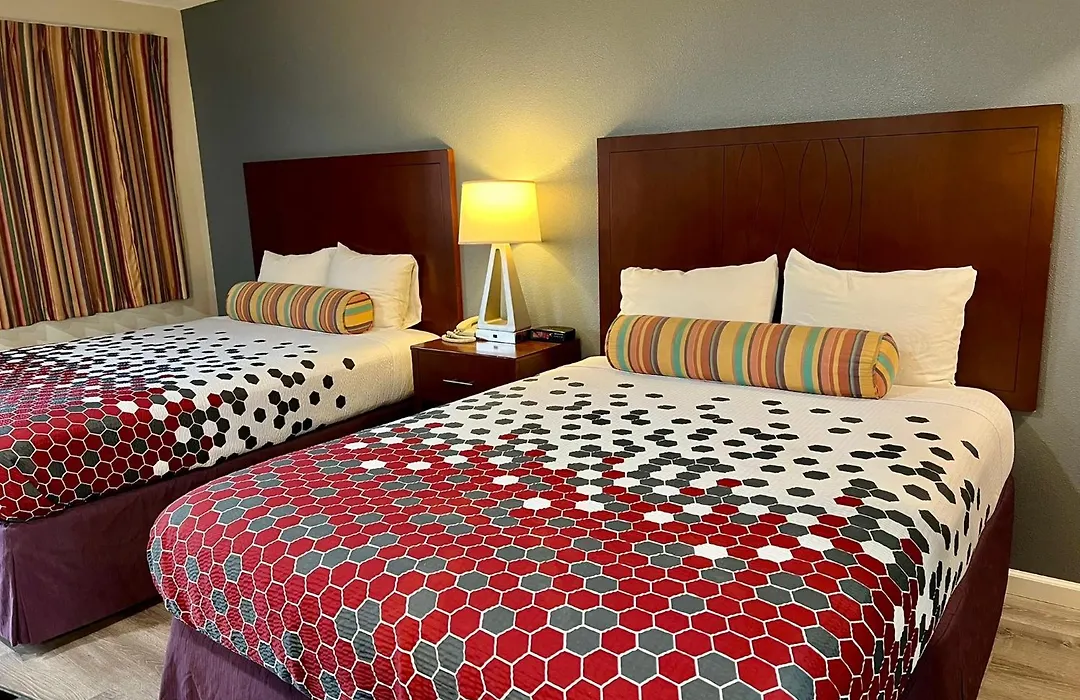 Travelers Inn Eugene University-1