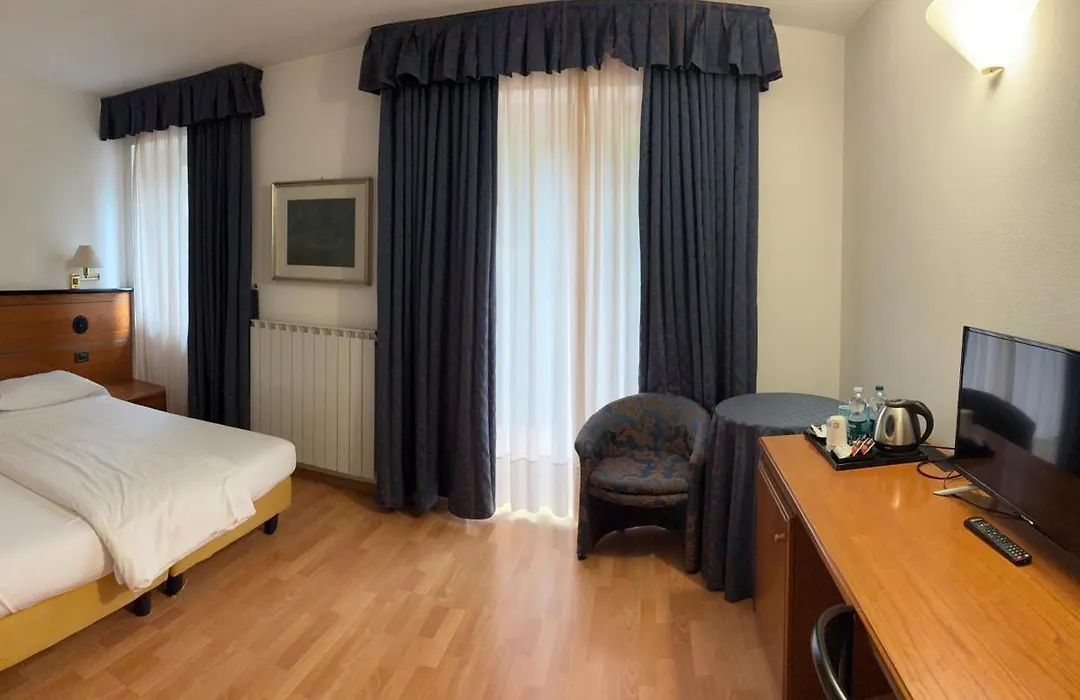 Albergo Aprica Garni-1