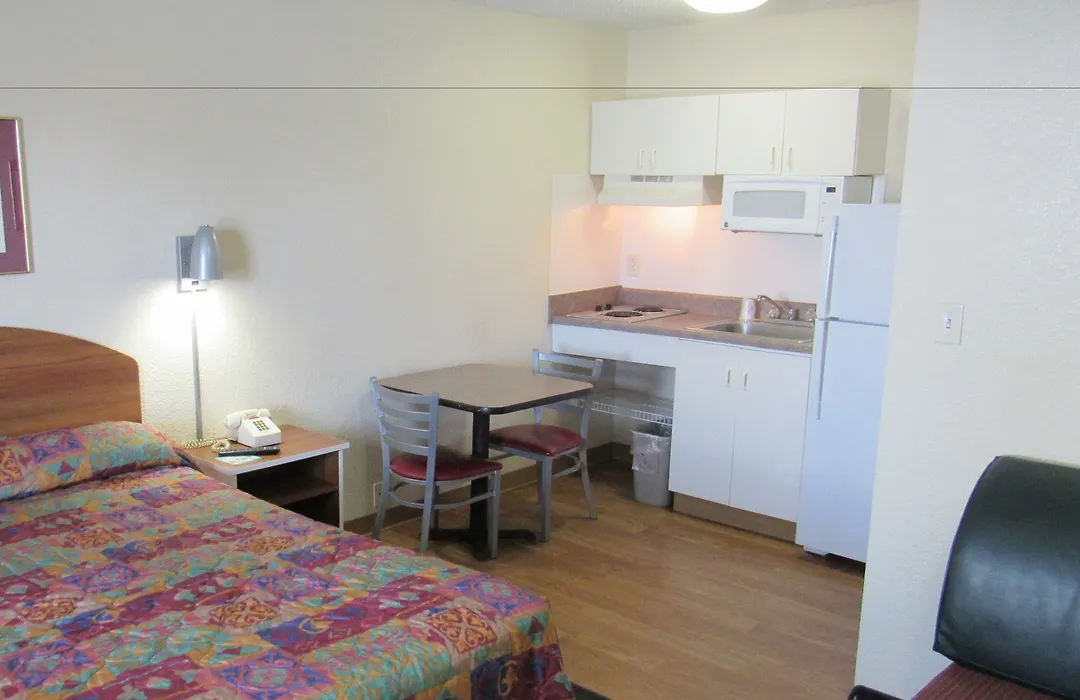 Intown Suites Extended Stay Nashville Tn - Hendersonville-1