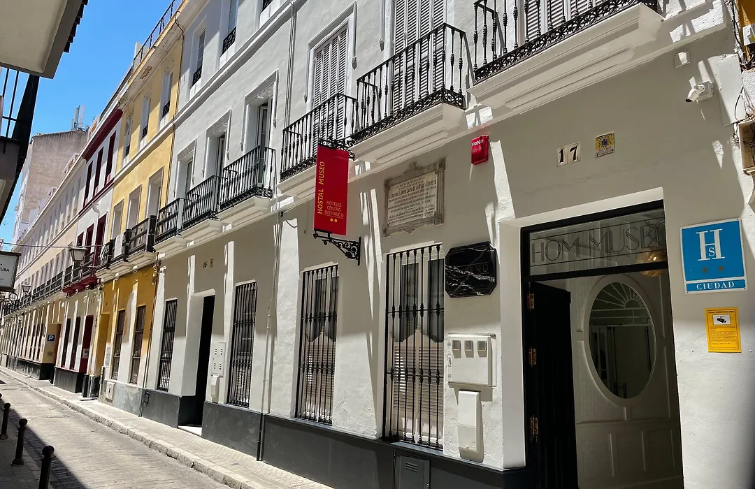 Hostal Hom Museo-1
