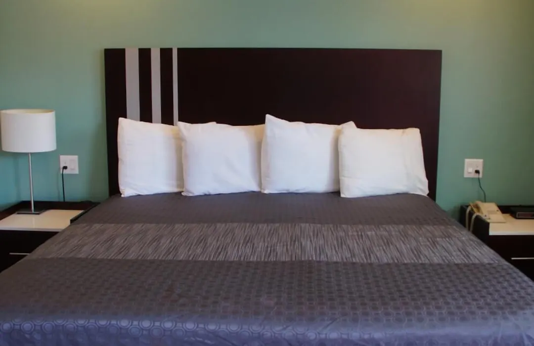 Beach Inn-1