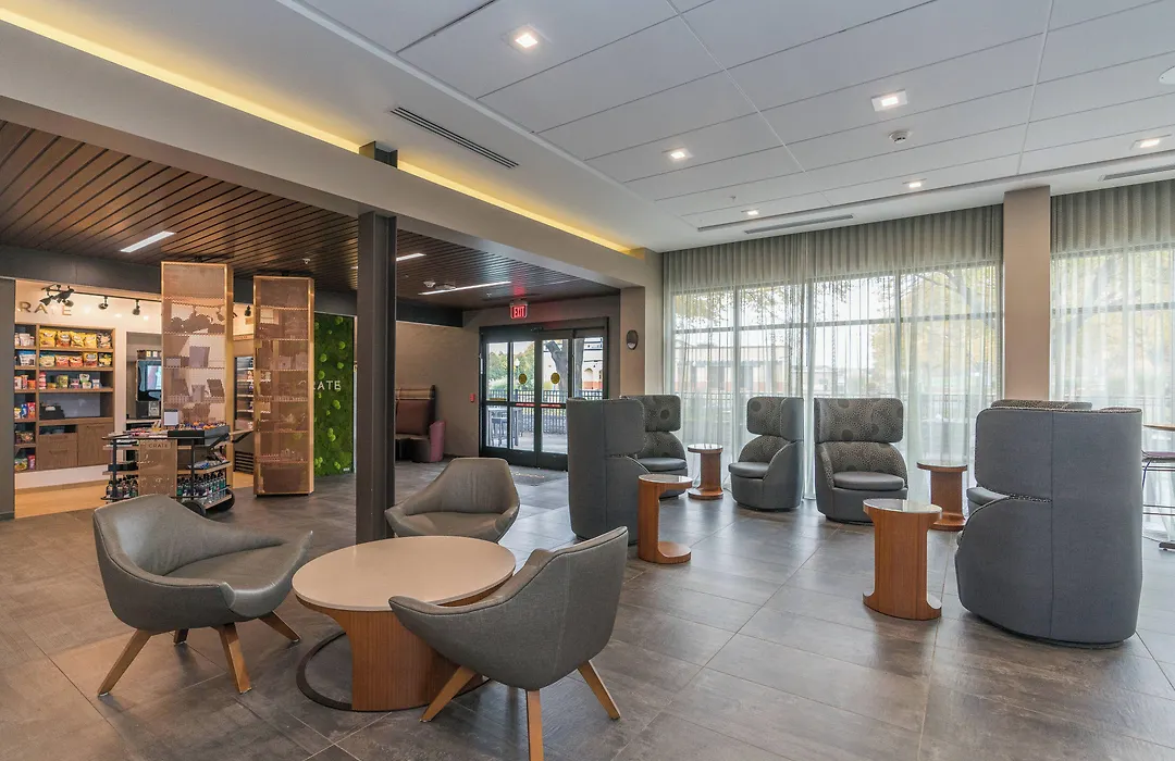 Courtyard By Marriott West Springfield-1