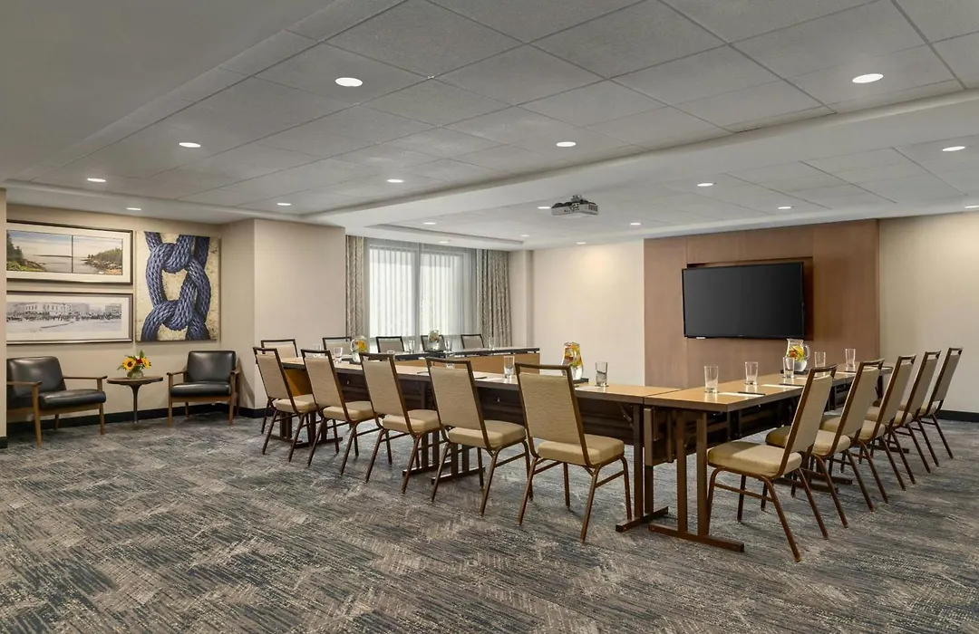 Courtyard By Marriott Portland Downtown/Waterfront-1
