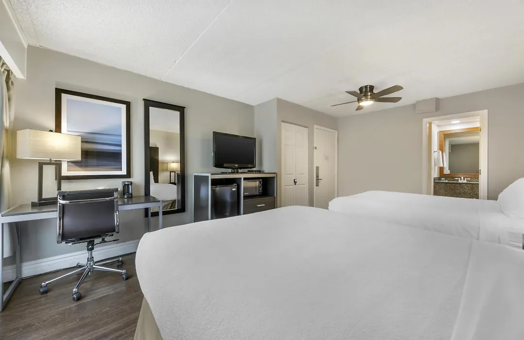 Best Western Pier Point Inn-1