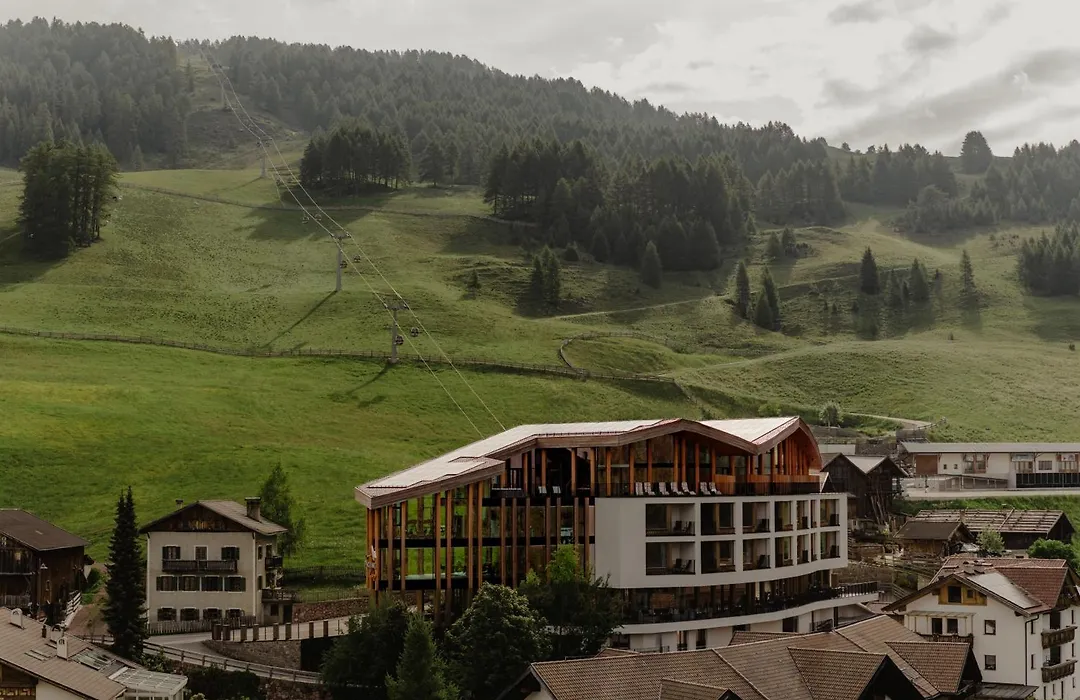 Hotel Panoramic Lotsch-1