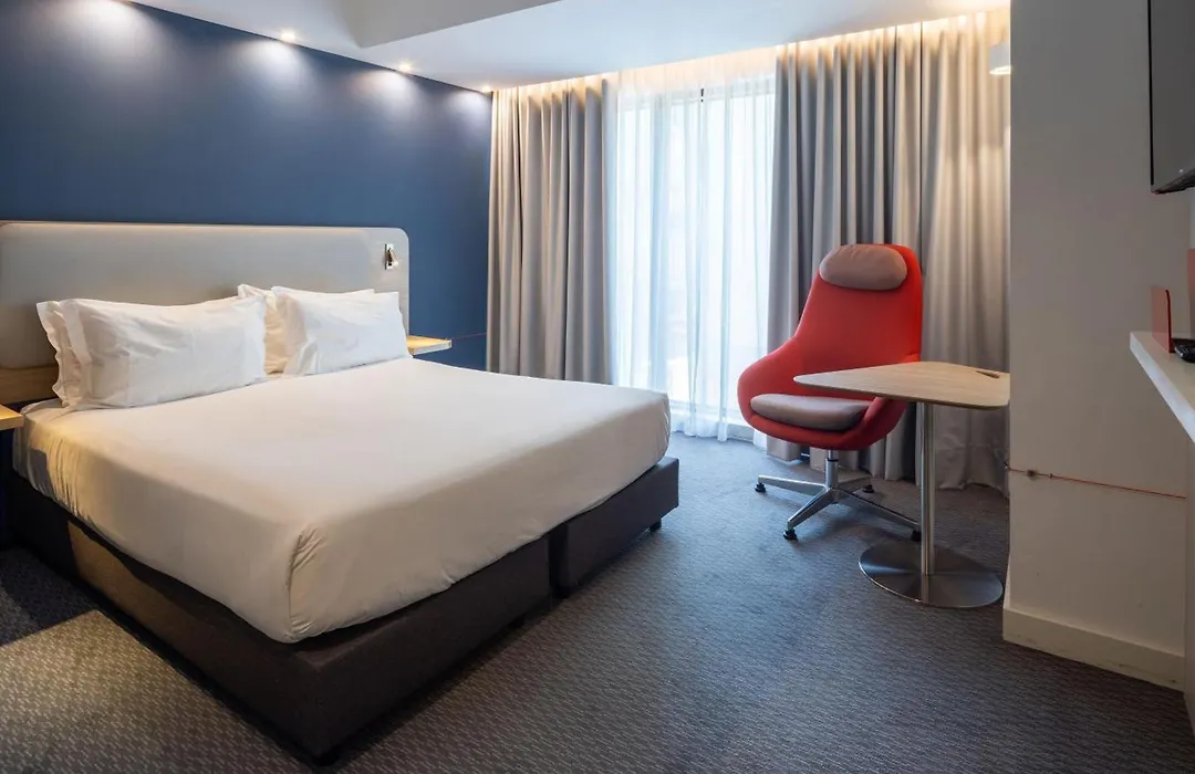 Holiday Inn Express Porto City Centre By Ihg-1
