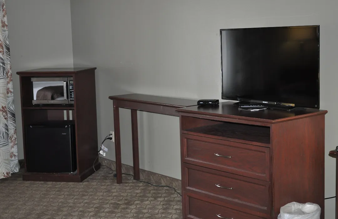 Seaport Inn & Suites-1