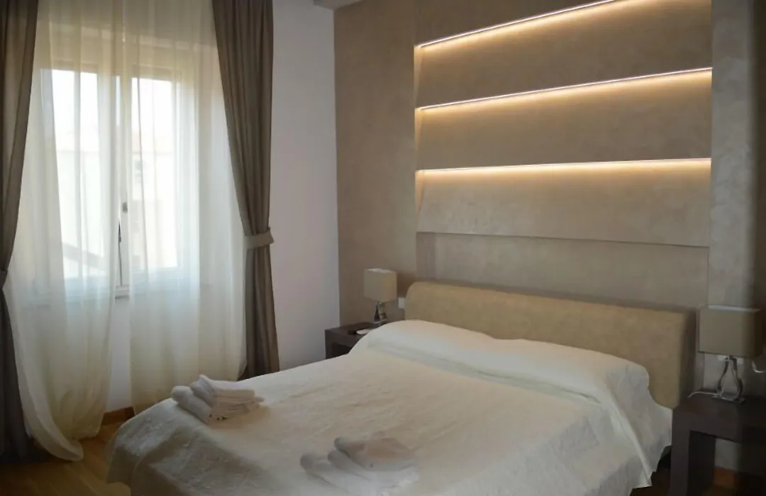 B&B Jolie Center-1
