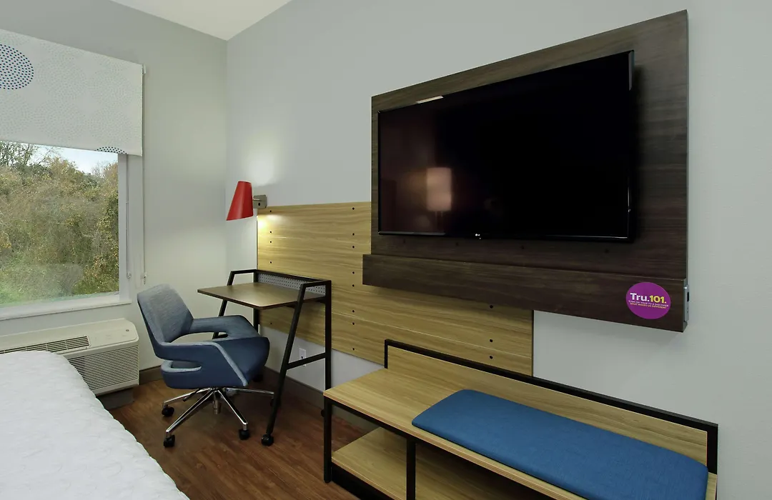 Tru By Hilton Mobile-1