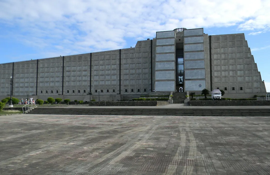 Golden House Hotel & Convention Center-1