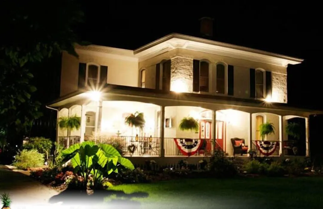 Monroe Manor Inn-1