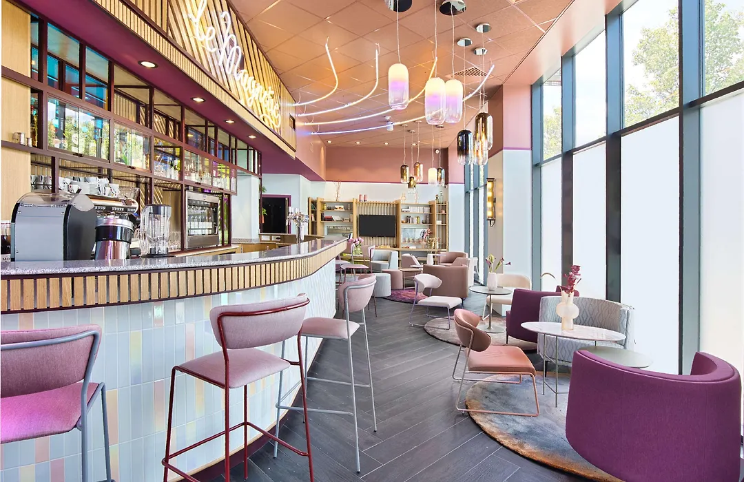 Aiden By Best Western Clermont-Ferrand - Le Magnetic Hotel & Spa-1