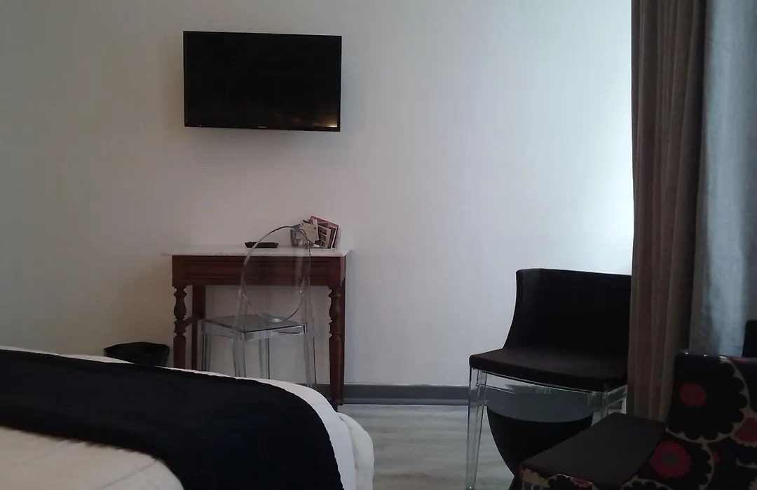 Hôtel Le Saint Yves-1