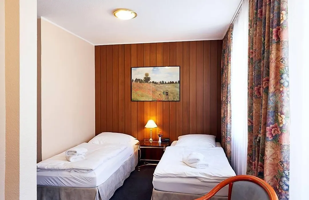 Ring Hotel-1