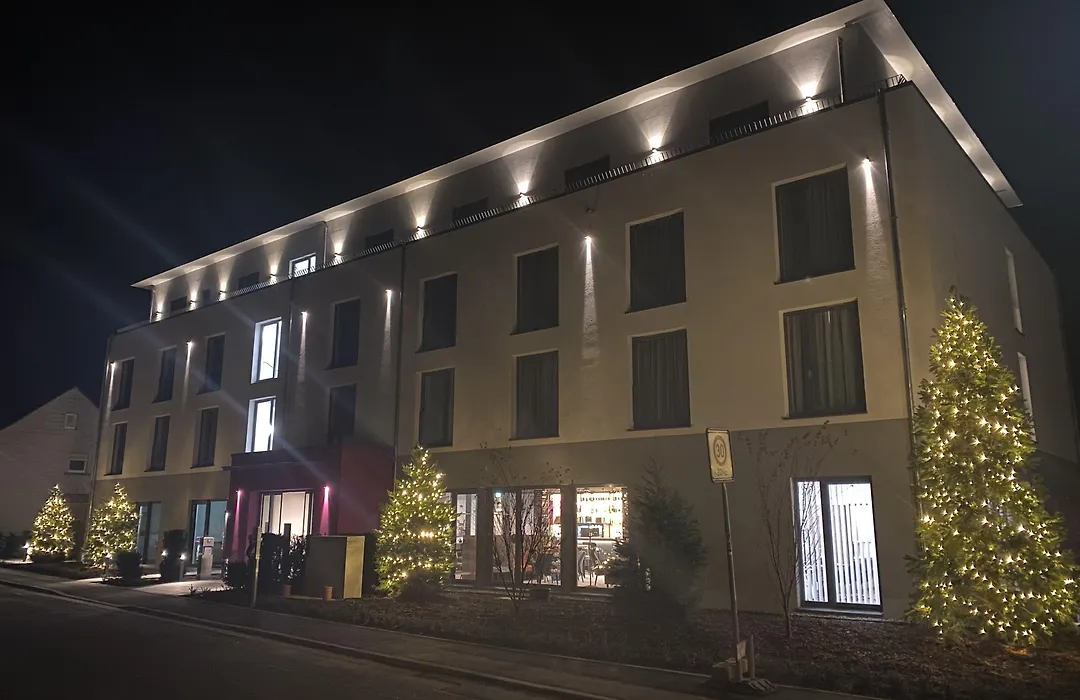 Emils Hotel-1