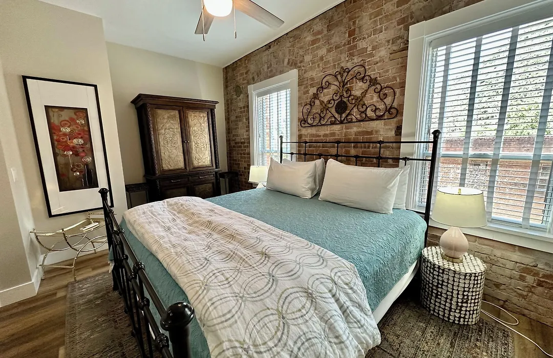 Bisbee Brownstone Suites-1