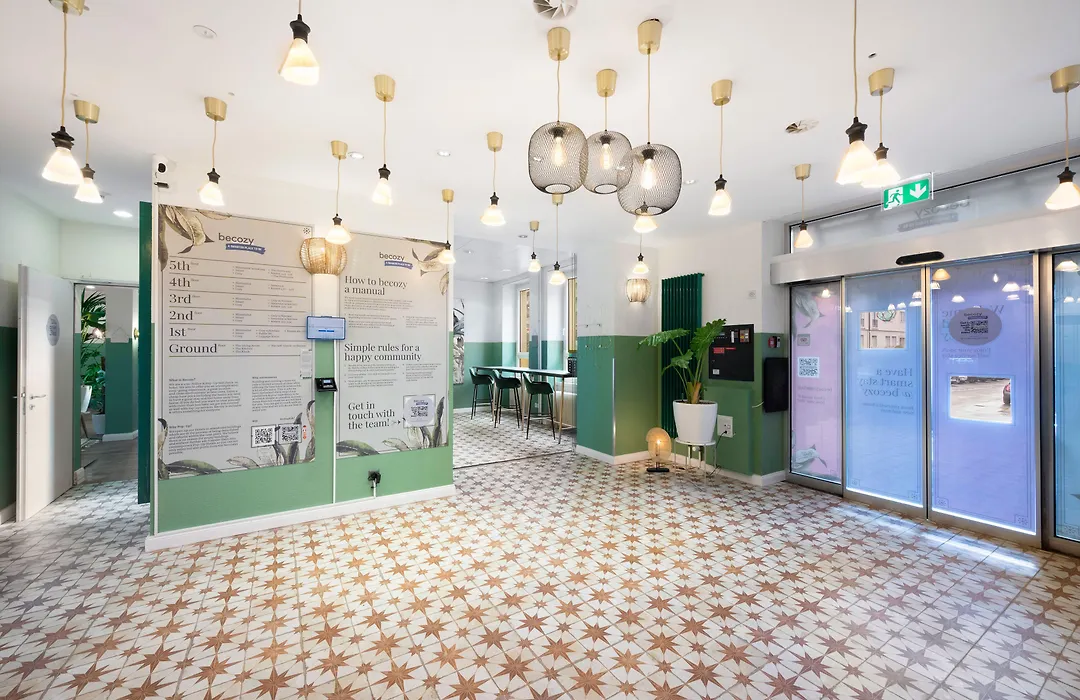 Becozy Self Check-In Pop-Up Hotel Basel-1