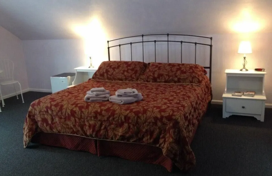 Ahoy Inn Guesthouse-1