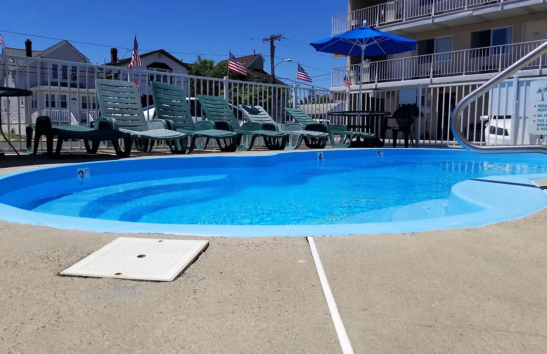 Bay Breeze Motel-1