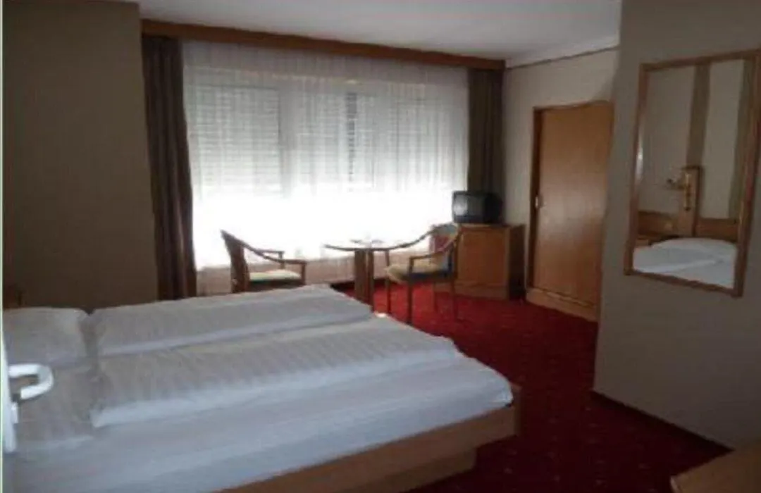 Hotel Domino-1