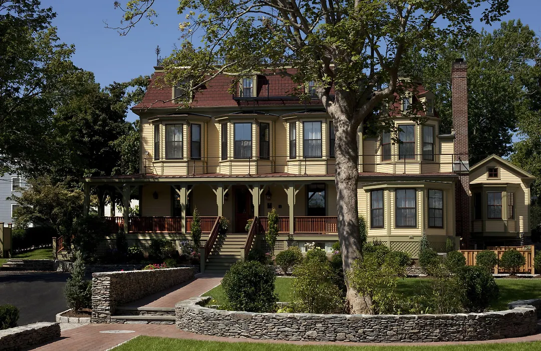 The Cliffside Inn-1