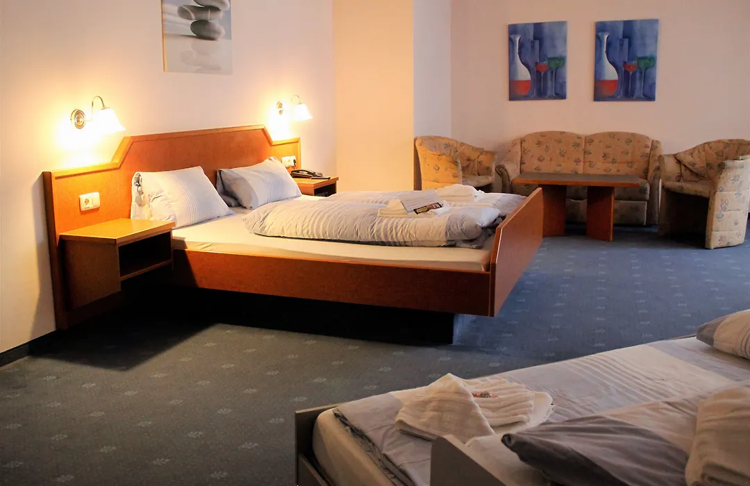 Waldhotel-Feldbachtal-1
