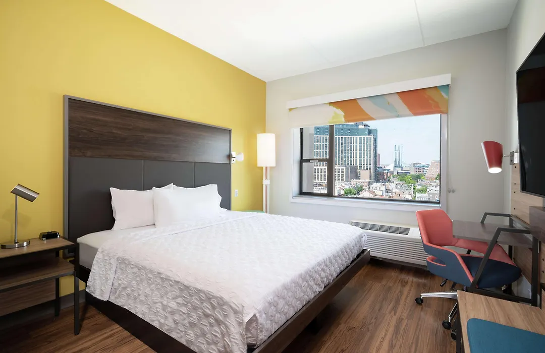 Tru By Hilton Baltimore Harbor East-1