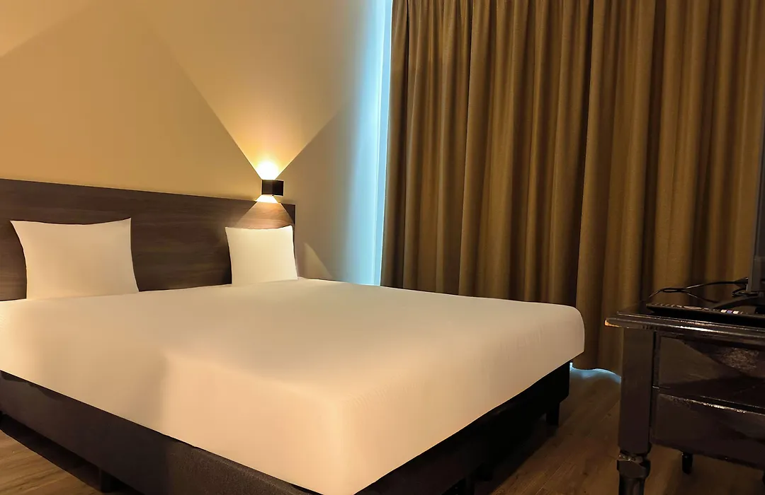 HOTELUX Amsterdam Airport Hotel-1