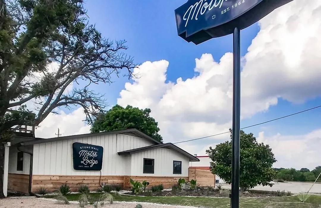 Stonewall Motor Lodge-1