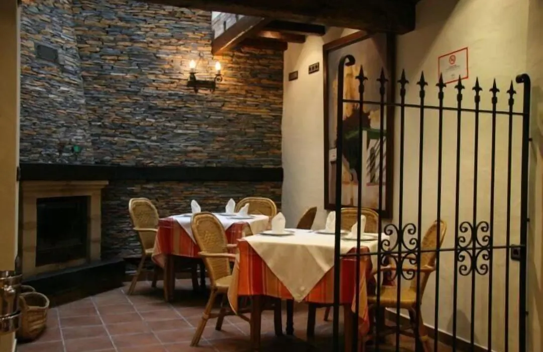 Hostal Torre de Guzmán-1