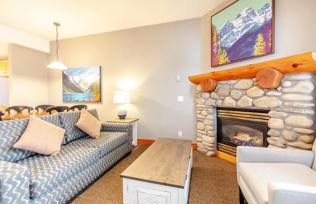 Lizard Creek Lodge-1