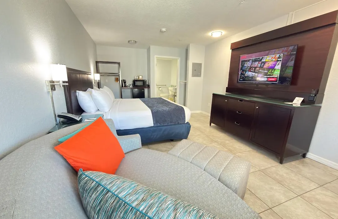 Lantern Inn & Suites - Sarasota-1