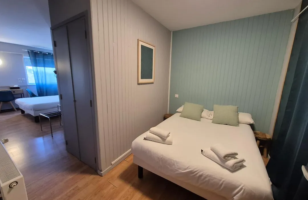 Logis Hotel Les Gravades Ussel-1