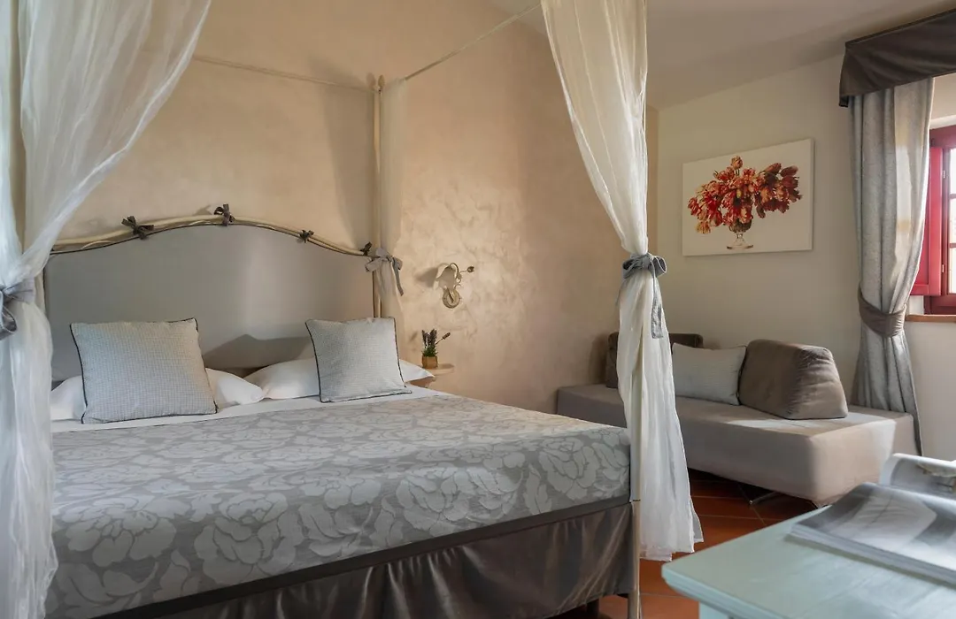 Hotel&Restaurant Casolare Le Terre Rosse-1