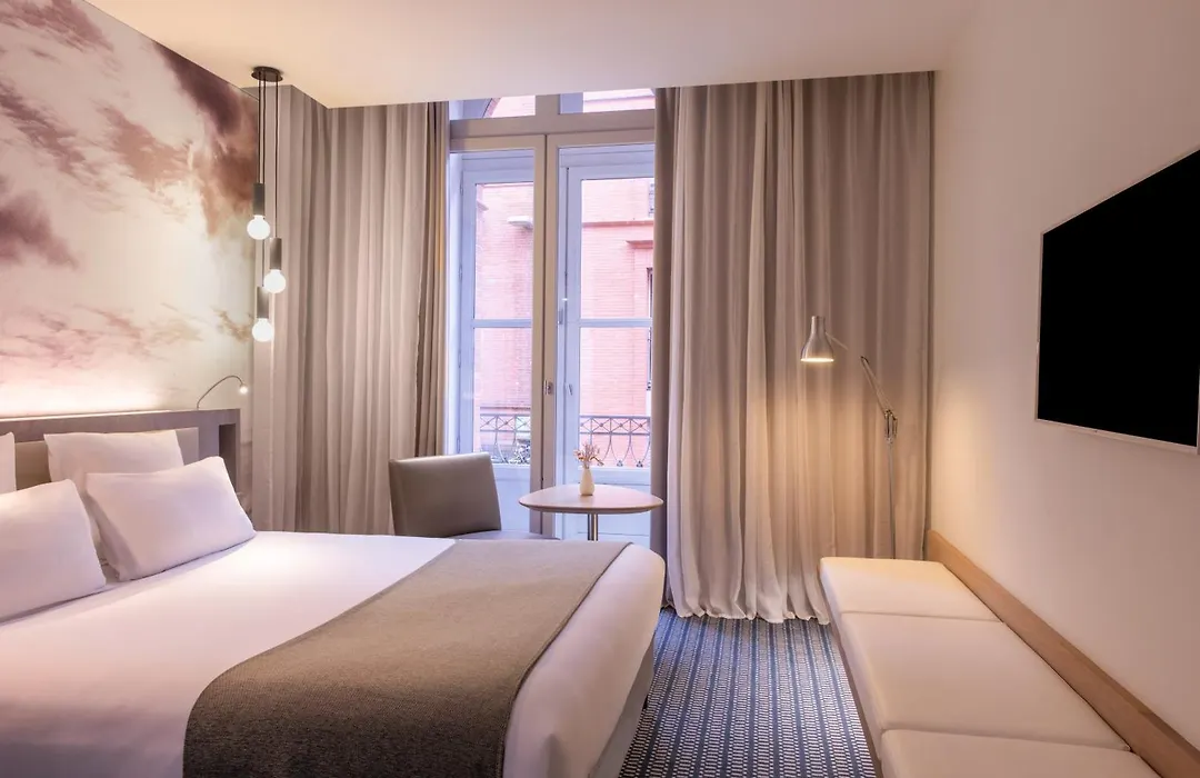 Le Grand Balcon Hotel-1