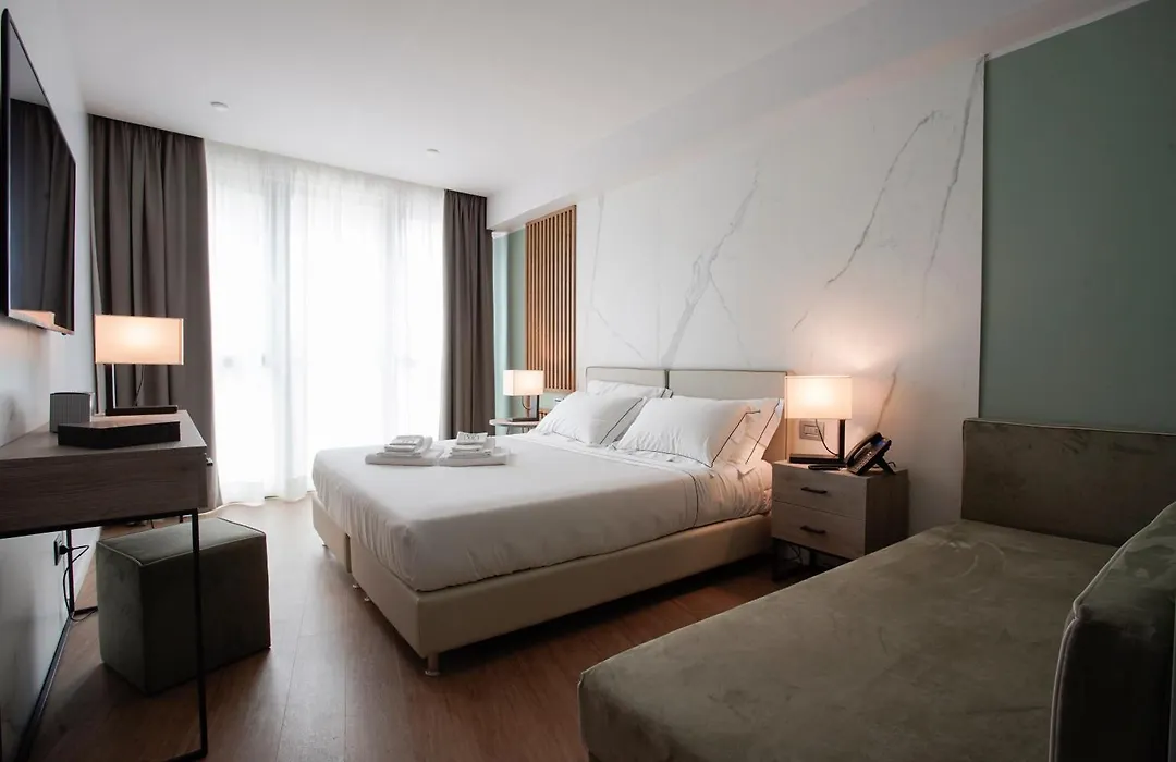 Hotel Byron-1