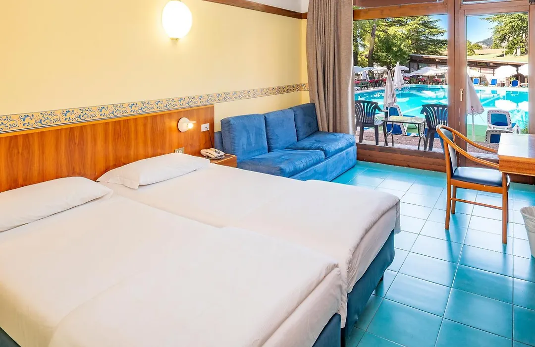 Hotel Royal-1