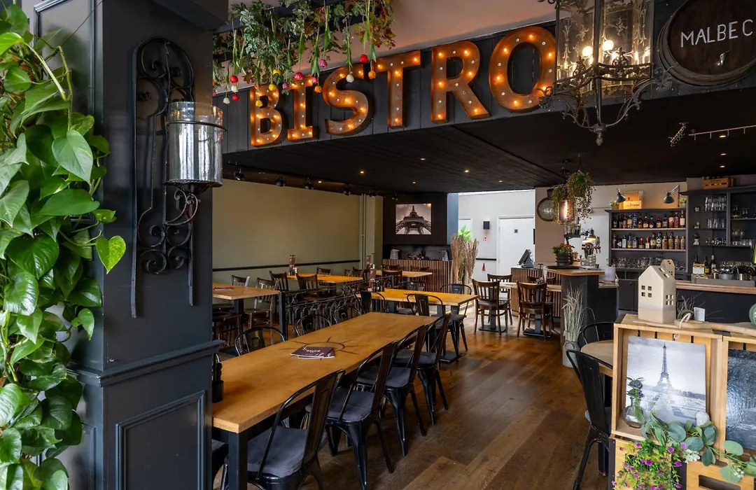 Le Bistro-1