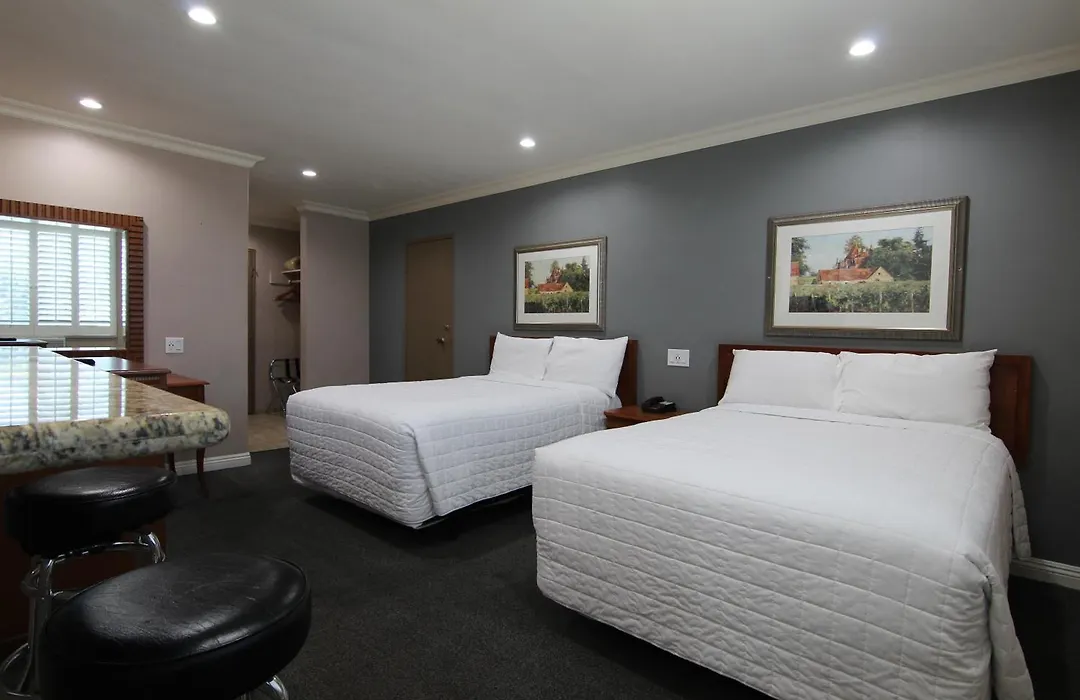 Dunes Inn - Wilshire (Adults Only)-1