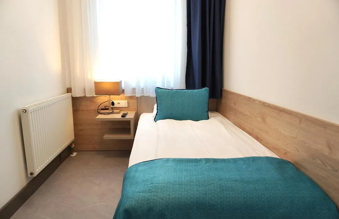 Hotel Atlas Halle-1