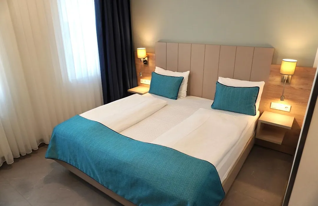 Hotel Atlas Halle-1