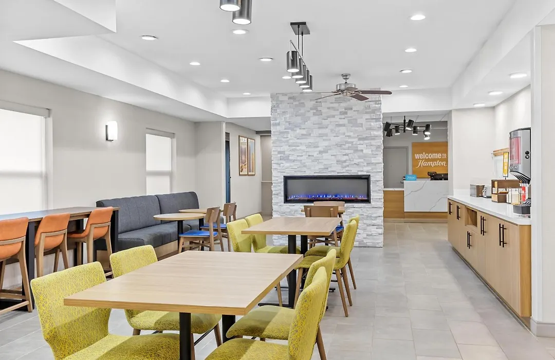Hampton Inn Akron-Fairlawn-1
