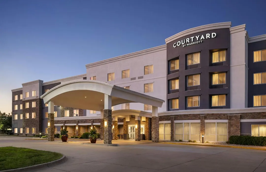 Courtyard Des Moines Ankeny-1