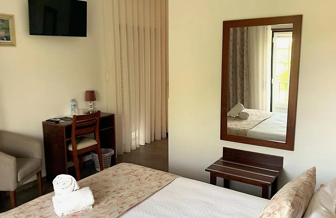 Hotel Louro-1