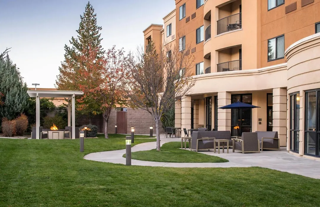 Courtyard Carson City-1